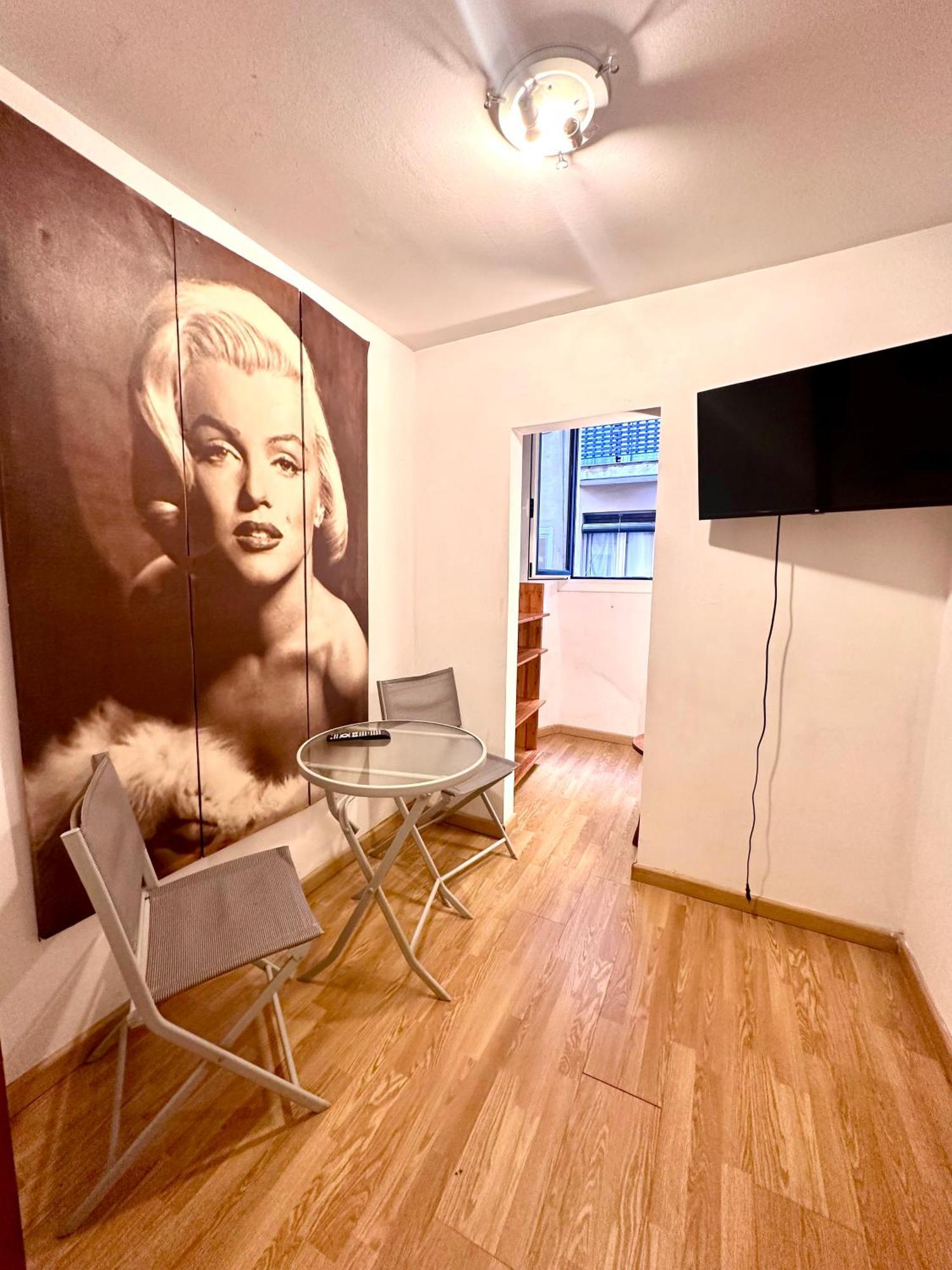 Private In City Center Barcelone